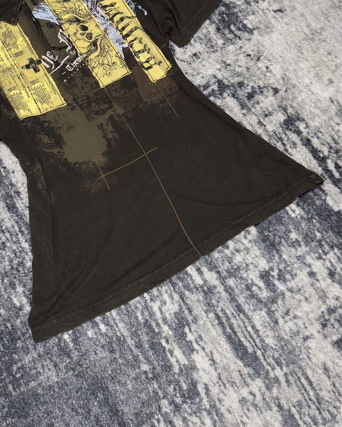 {SALVAGE} Gothic Graphic Henley Neck Tee 상품이미지6