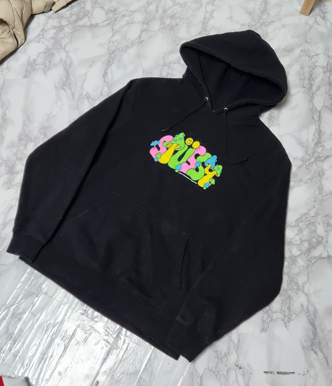 스투시 빅로고 블랙 후드티 상품이미지2