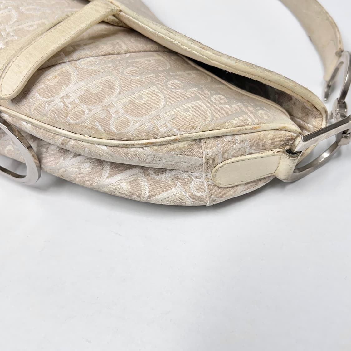 디올 오블리크 새들백 베이지 화이트 실버 상품이미지5