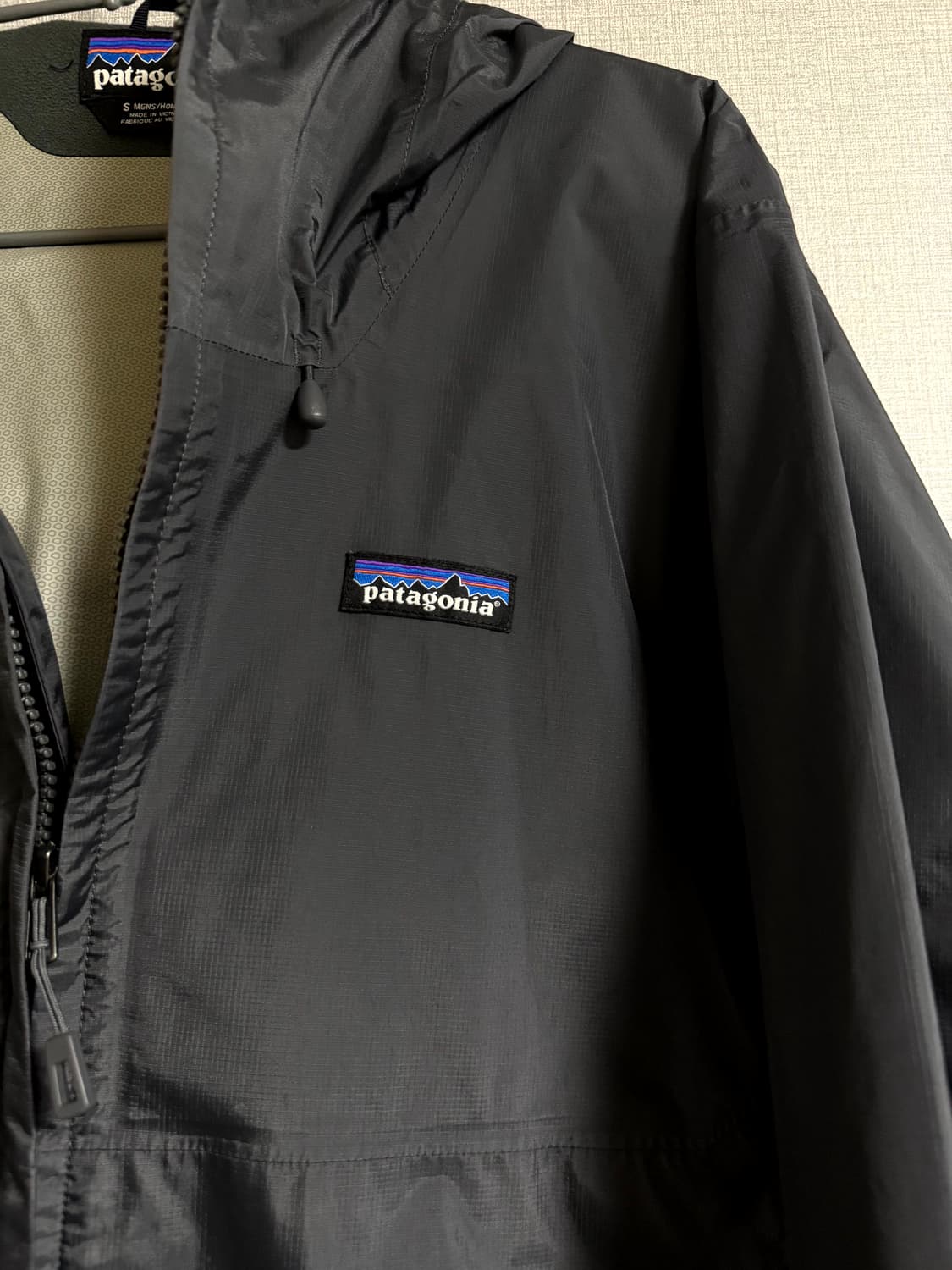 파타고니아(Patagonia) 토렌쉘 차콜 그레이 자켓 s 상품이미지3