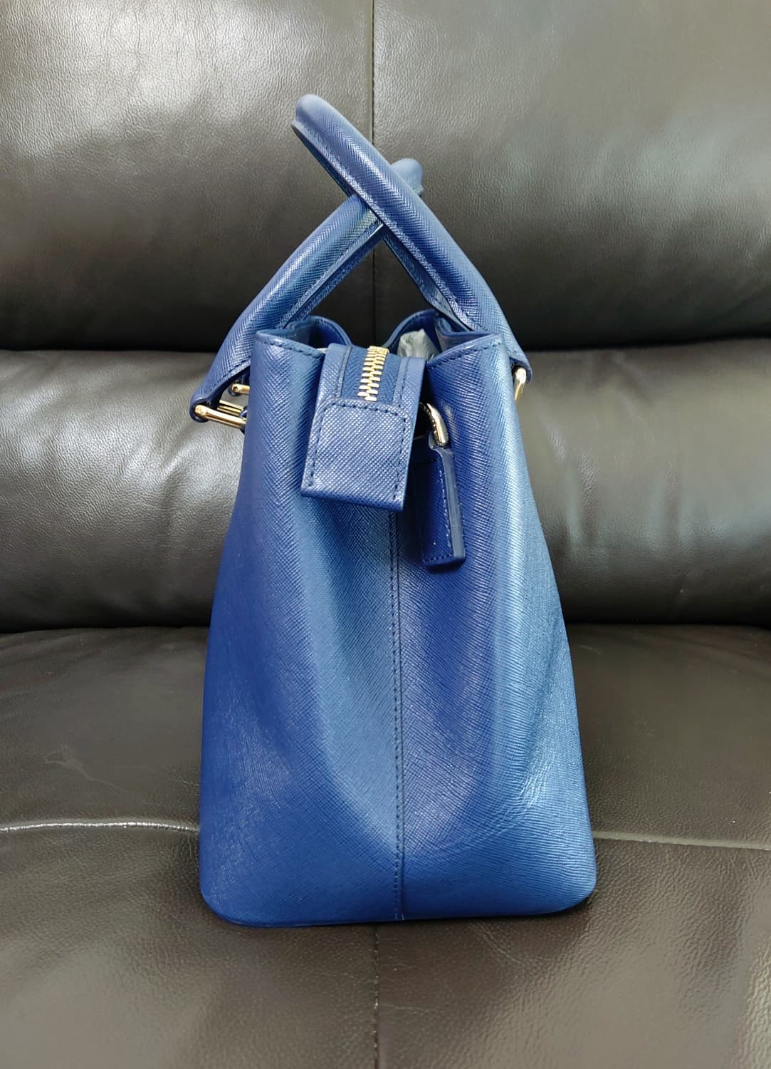 메트로시티 블루 사피아노가죽 토트백

 상품이미지2