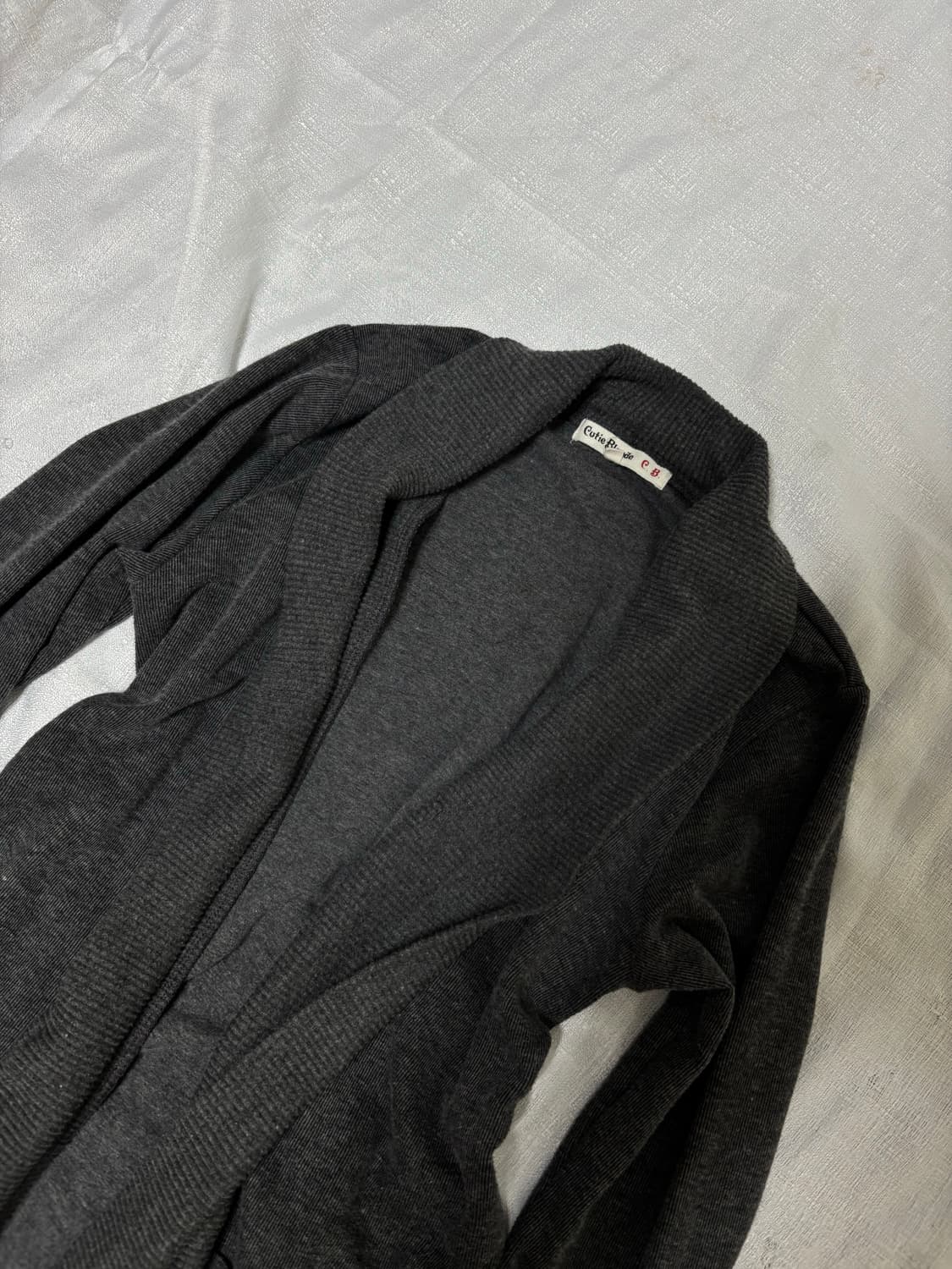 “Cutie Blonde” V-Kei Mood Grey Cardigan 상품이미지3