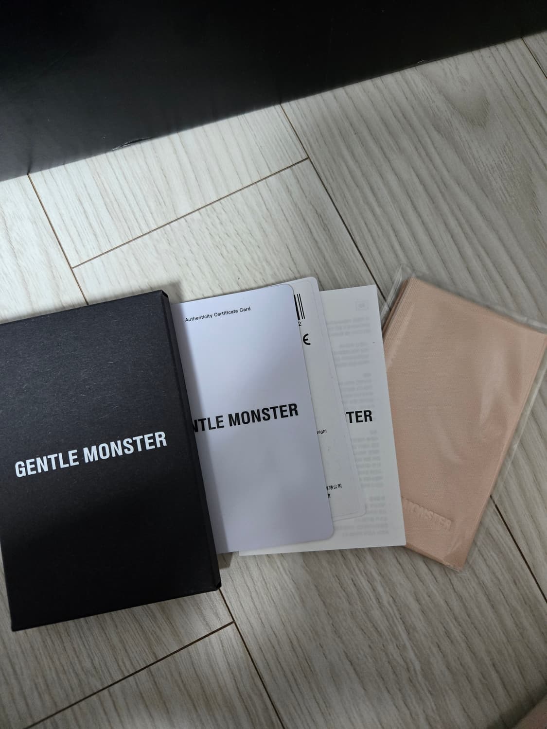 젠틀몬스터 모네타 02 선글라스  상품이미지10