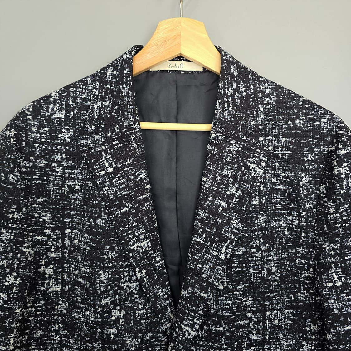 지오송지오 ZIO SONGZIO 패턴 싱글 코트 블랙 105 상품이미지2