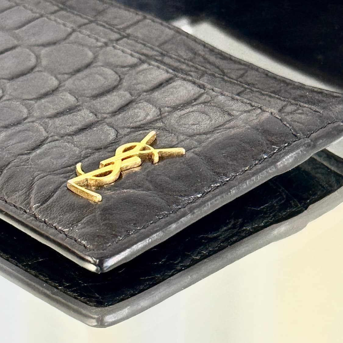 [새상품급/풀구성] 입생로랑 크로커다일 카드지갑 블랙 골드 상품이미지4