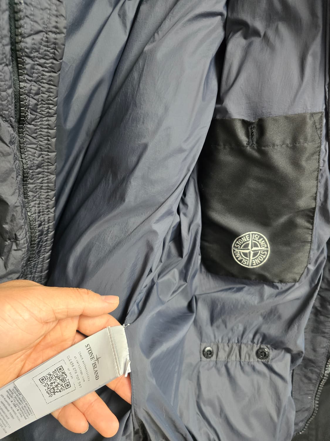 스톤 크링클랩스 22FW  패딩 XL 판매합니다 상품이미지5