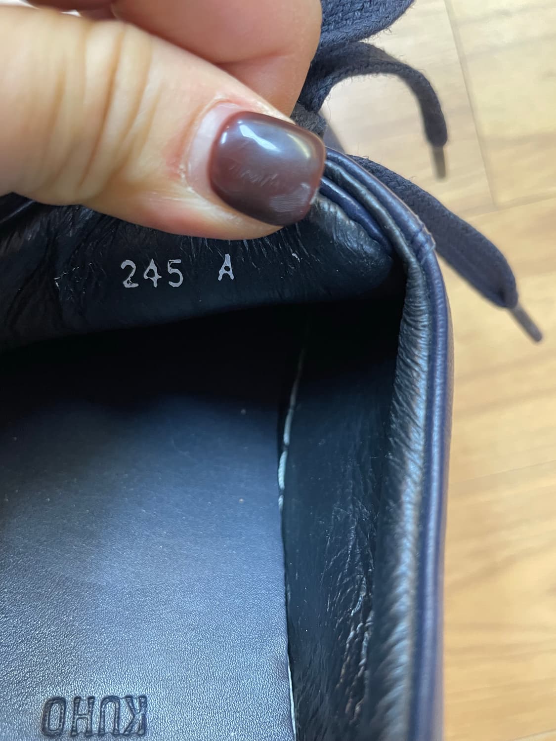 구호 네이비 가죽 스니커즈 245 상품이미지7