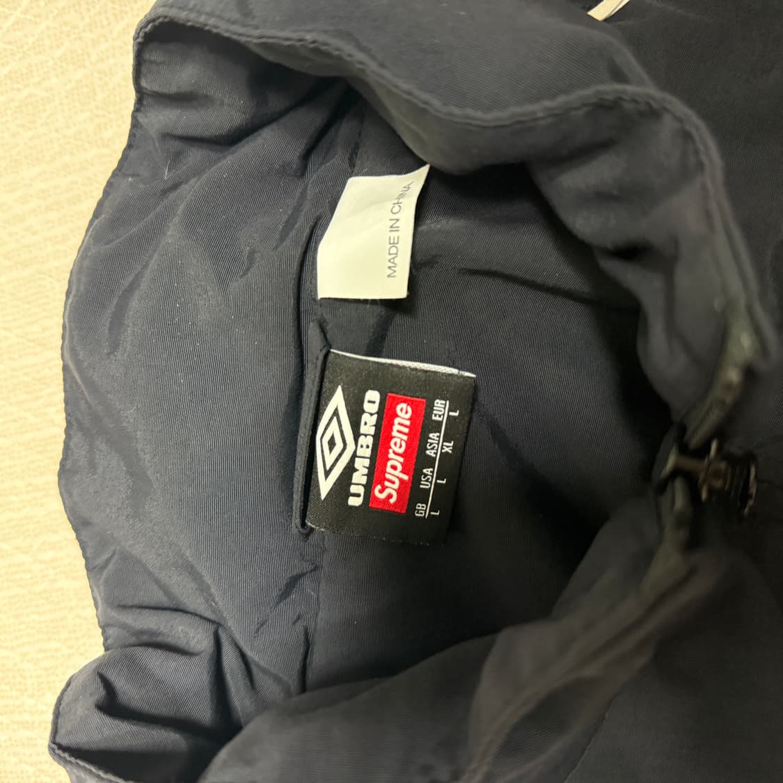 슈프림 x 엄브로 트랙 자켓 블랙 - L 상품이미지2