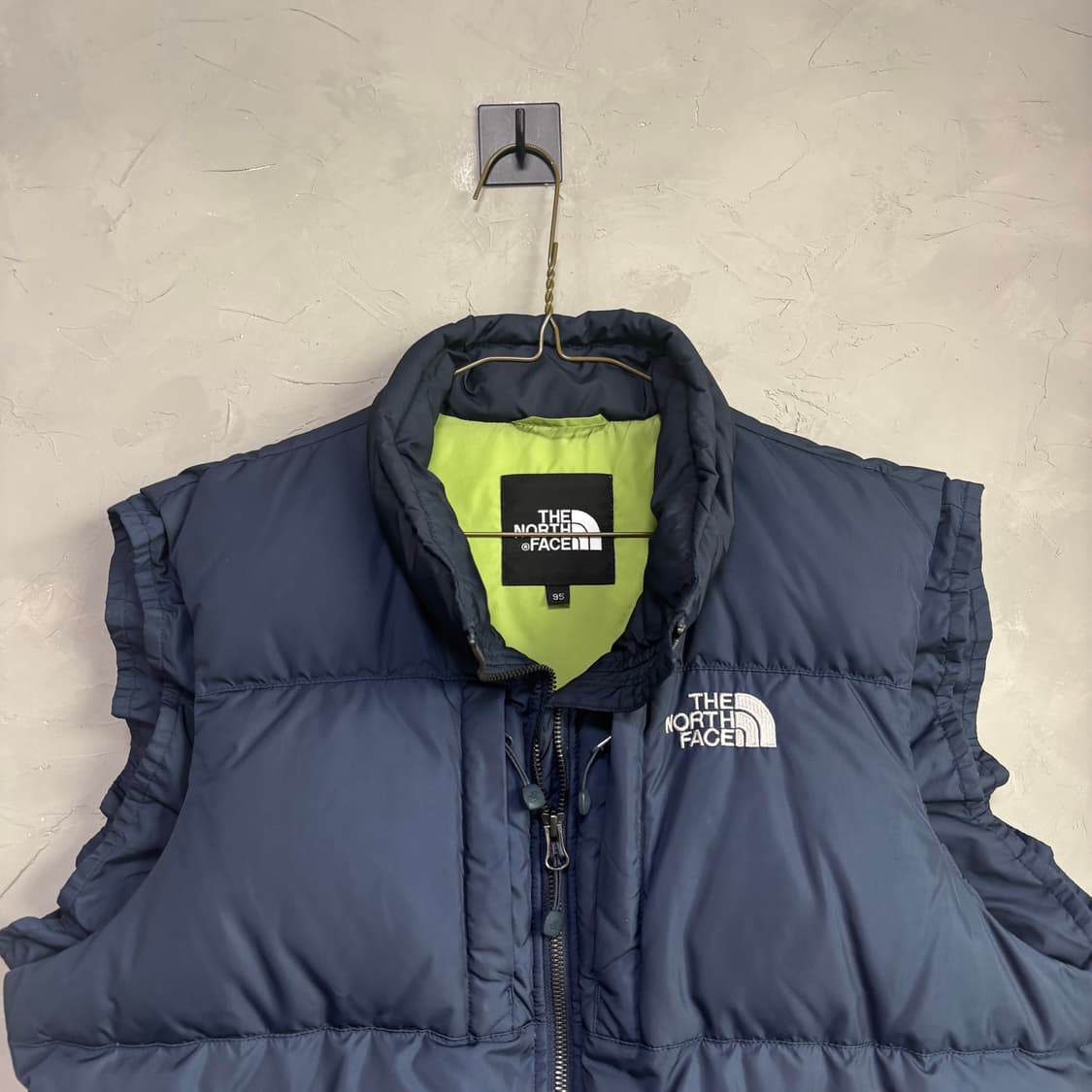 노스페이스 700 구스다운 패딩조끼 네이비 상품이미지2