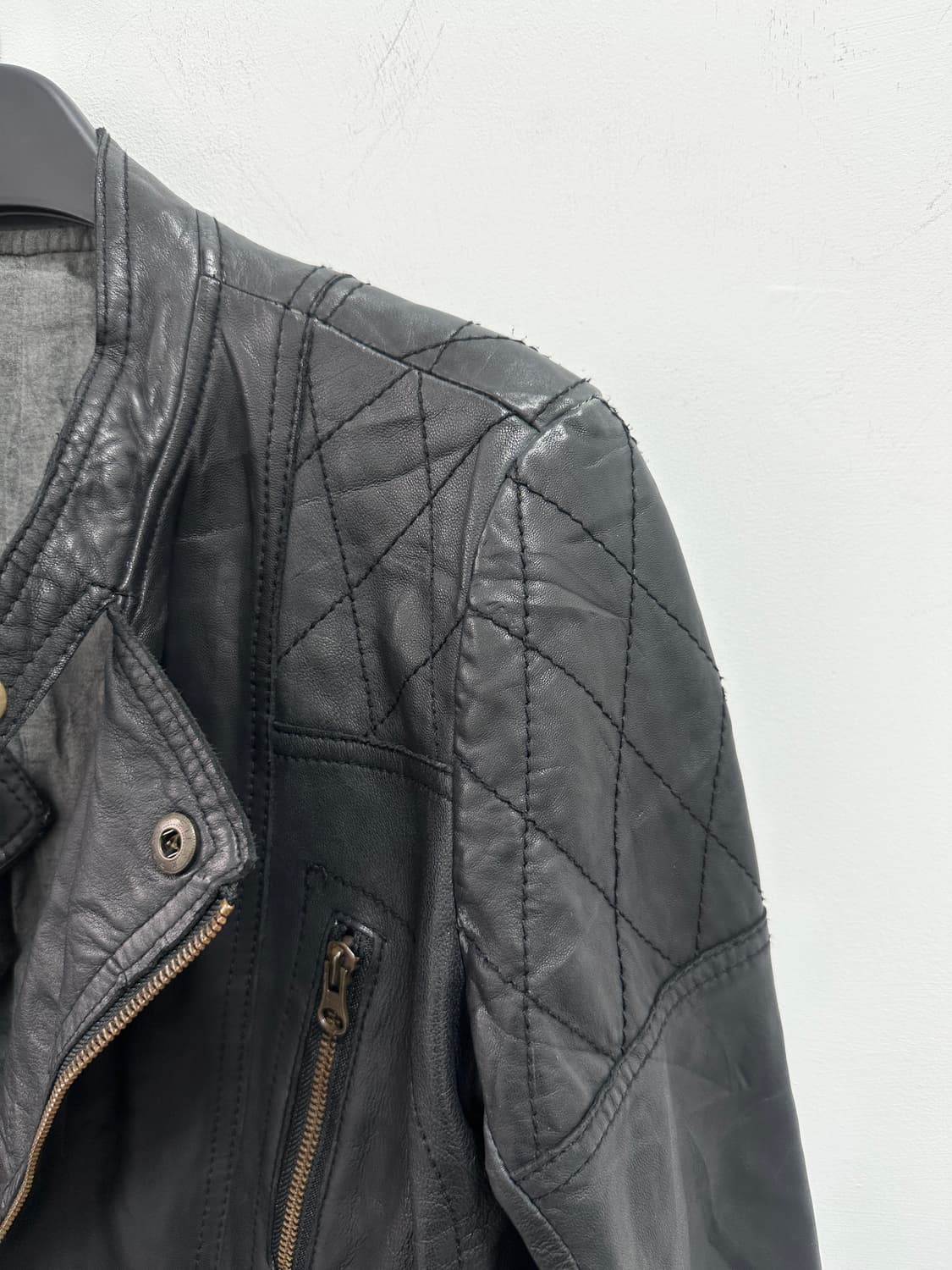 Lambskin zipper detail jacket 상품이미지7