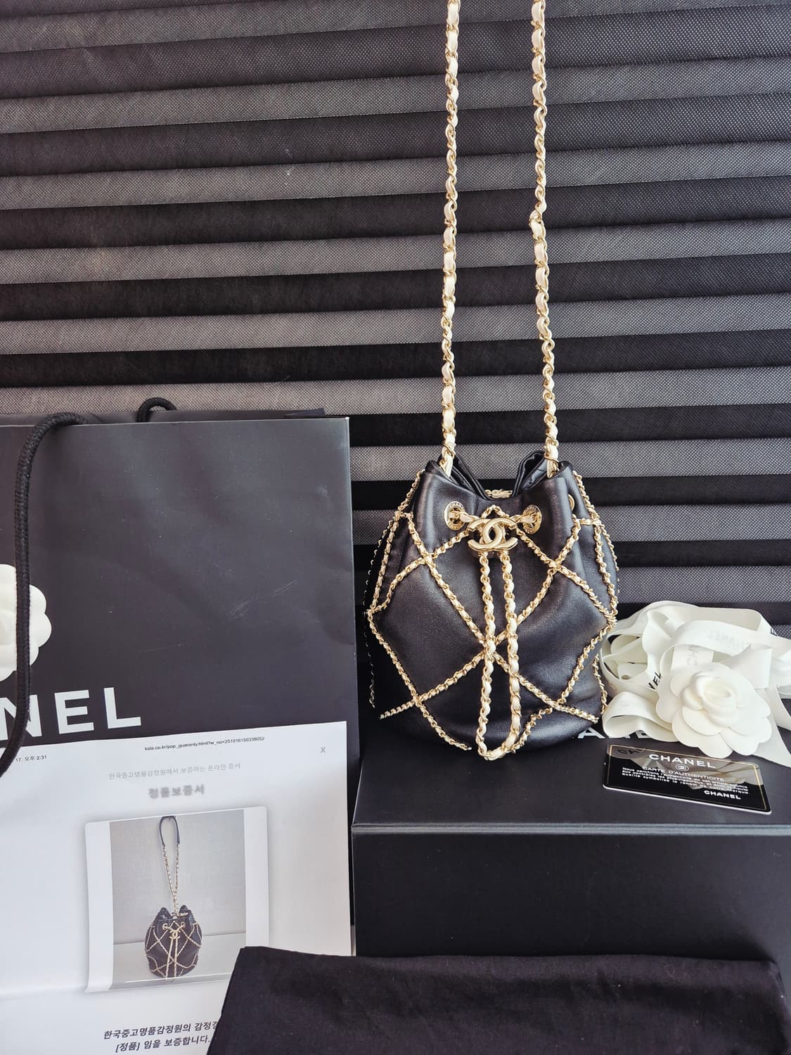 샤넬 드로스트링 체인 버킷백 31번대 (상태 S급인정 받음) 상품이미지1