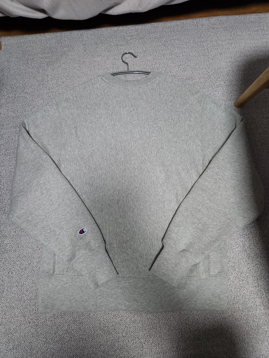 챔피온 리버스위브 블루택 맨투맨 xl 사이즈 팝니다. 상품이미지2