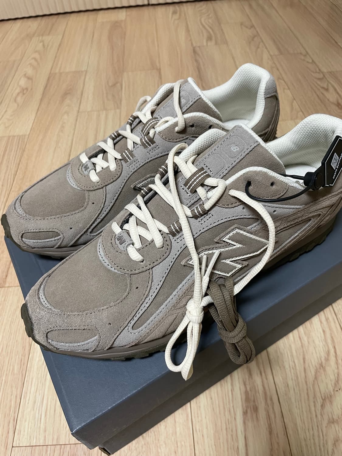 뉴발란스 204 새상품 상품이미지1