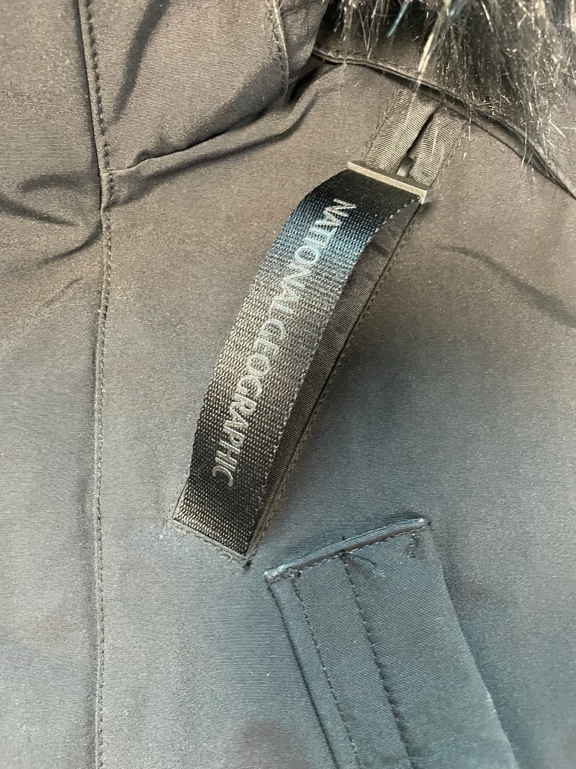 네셔널지오그래픽 숏패딩 타루가 M 상품이미지4