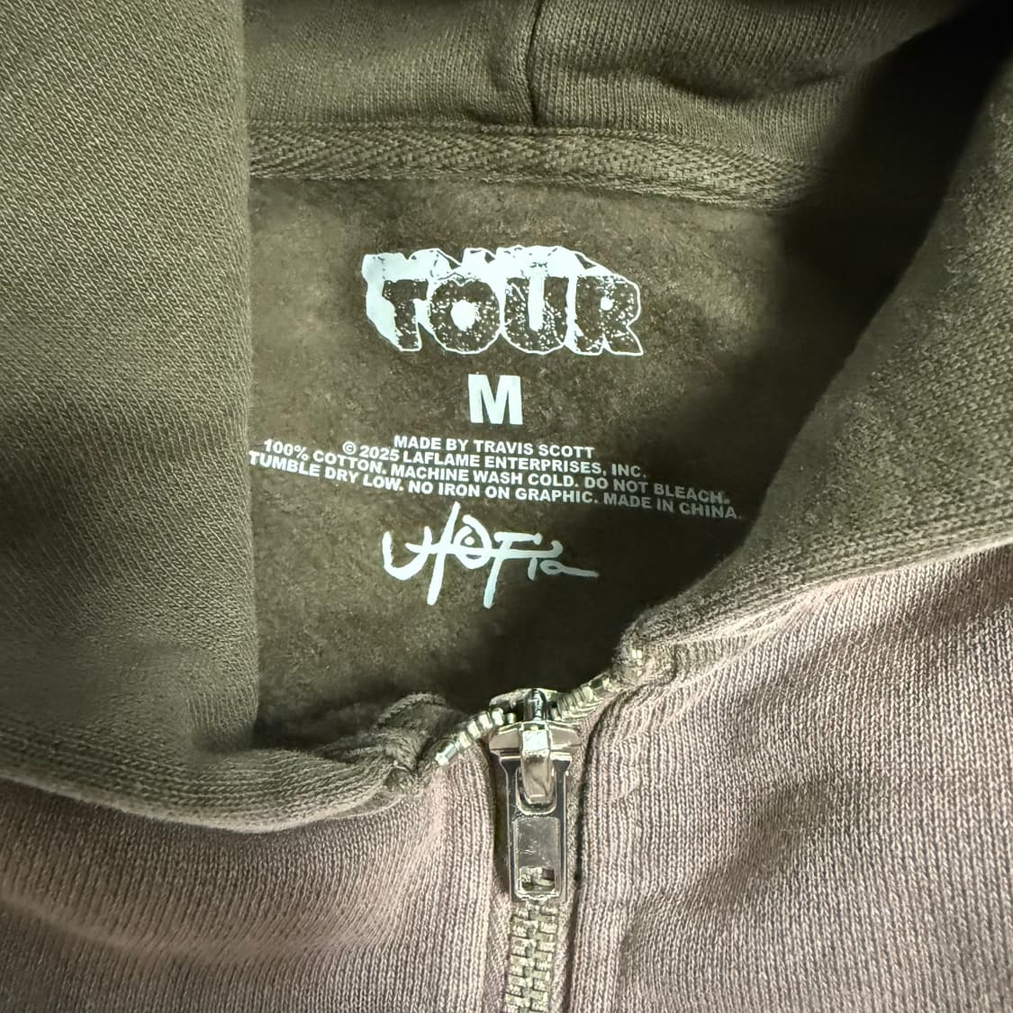 트래비스스캇 내한 md 집업 m사이즈 새상품 판매합니다 상품이미지2