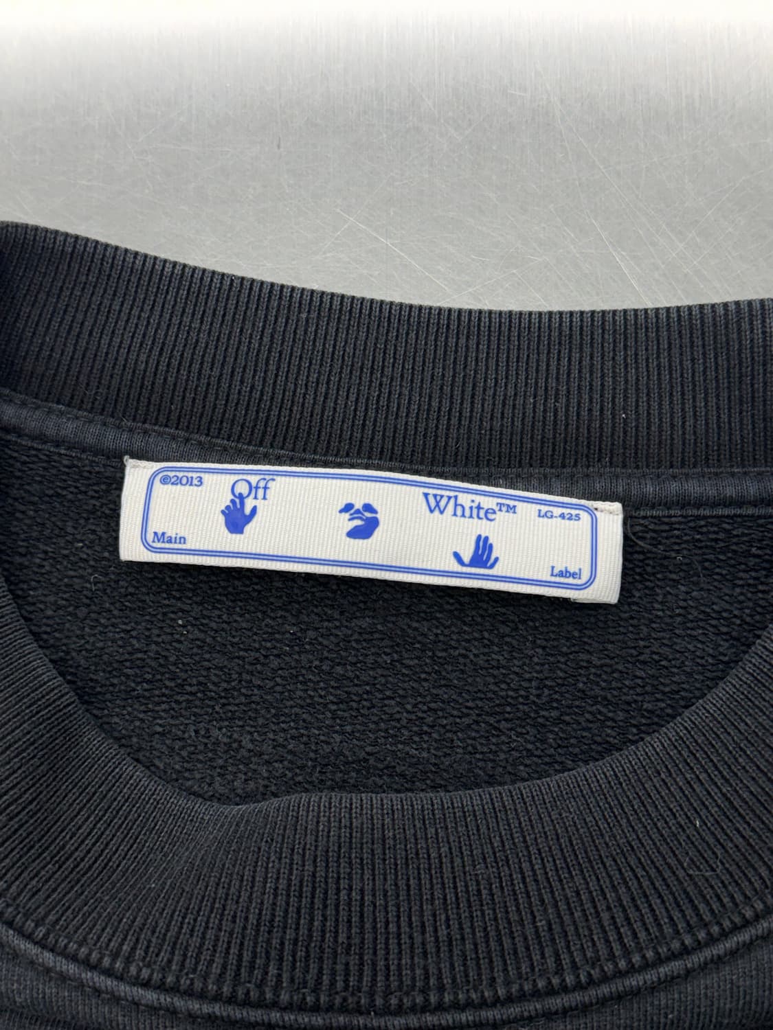 오프화이트 스케이트 애로우 러버 블랙 스웨트 셔츠 상품이미지7