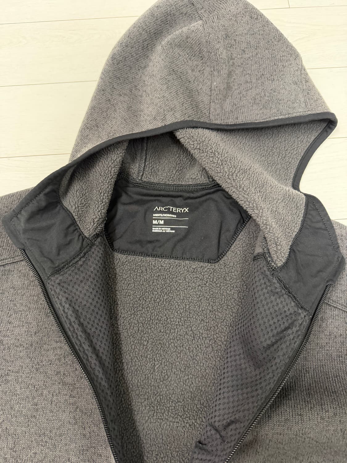 아크테릭스 커버트 후디 M 사이즈 오염없이 상태 좋습니다  상태 9.0/ 상품이미지6