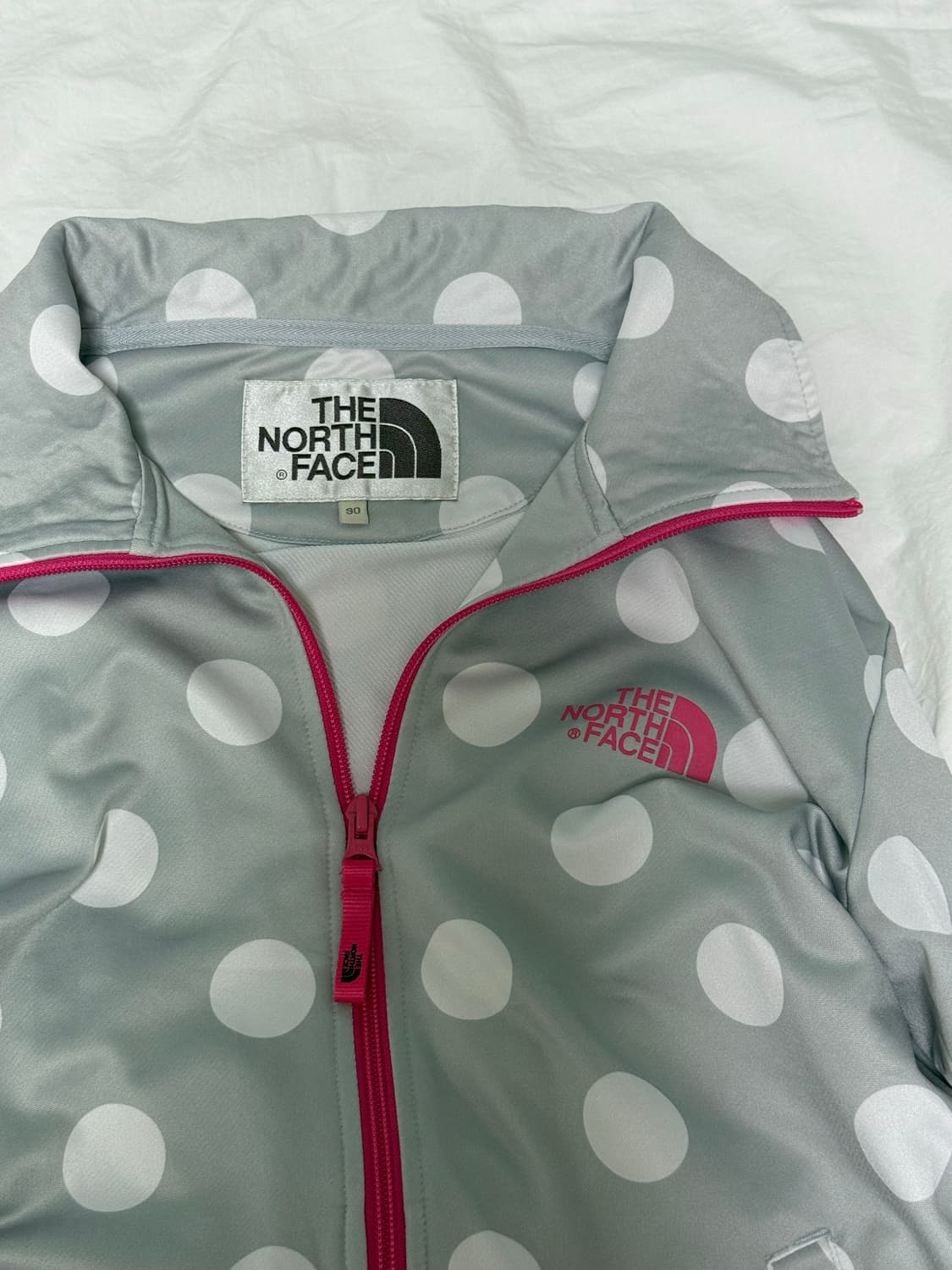 노스페이스 실버 화이트 도트 땡땡이 져지 집업 상품이미지3