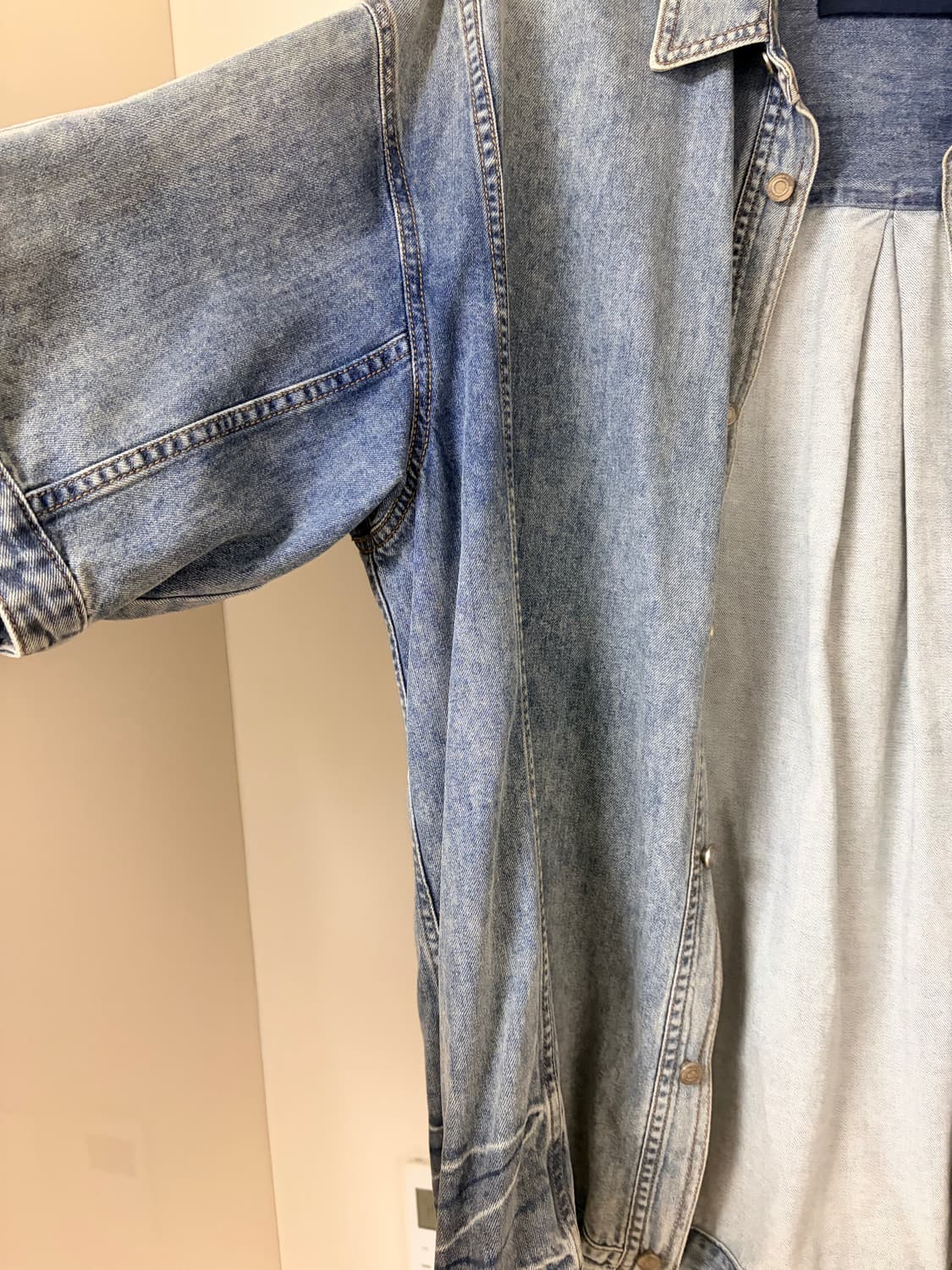 준지 24ss 데님셔츠 숏슬리브 50 상품이미지3