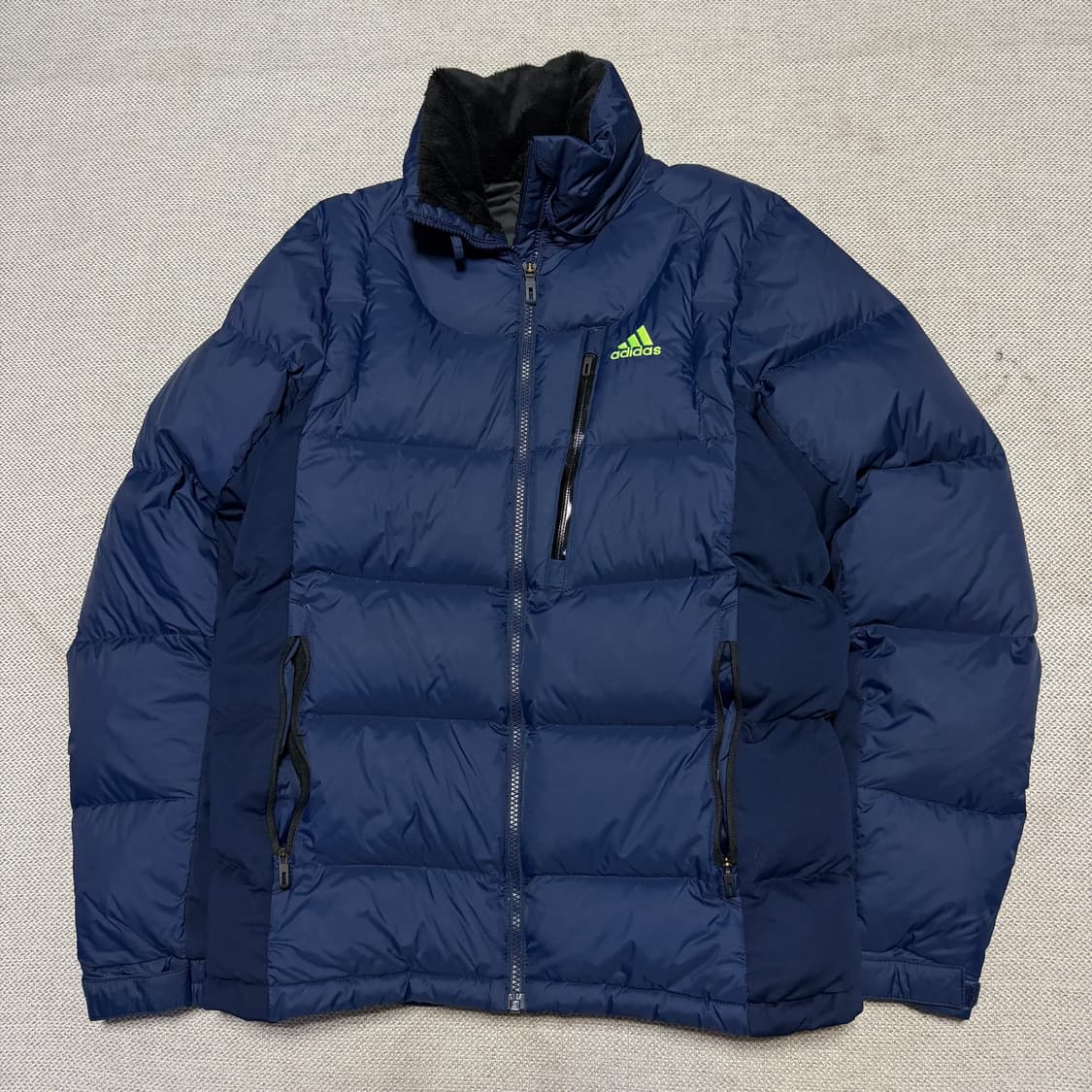 아디다스 다운 패딩 자켓 상품이미지1