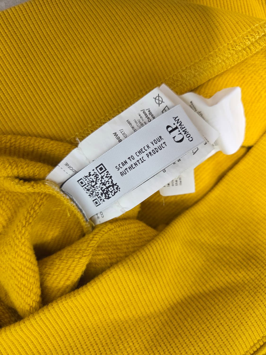 CP컴퍼니의 노란색 맨투맨 상품이미지7