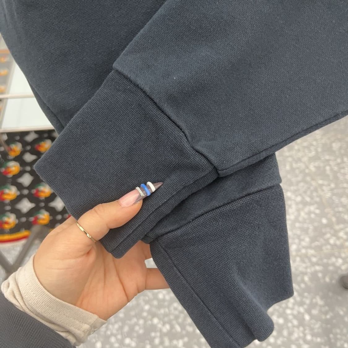 나이키 올드스쿨 드라이핏 빅로고 세미크롭 기모 맨투맨 L C07575 상품이미지7