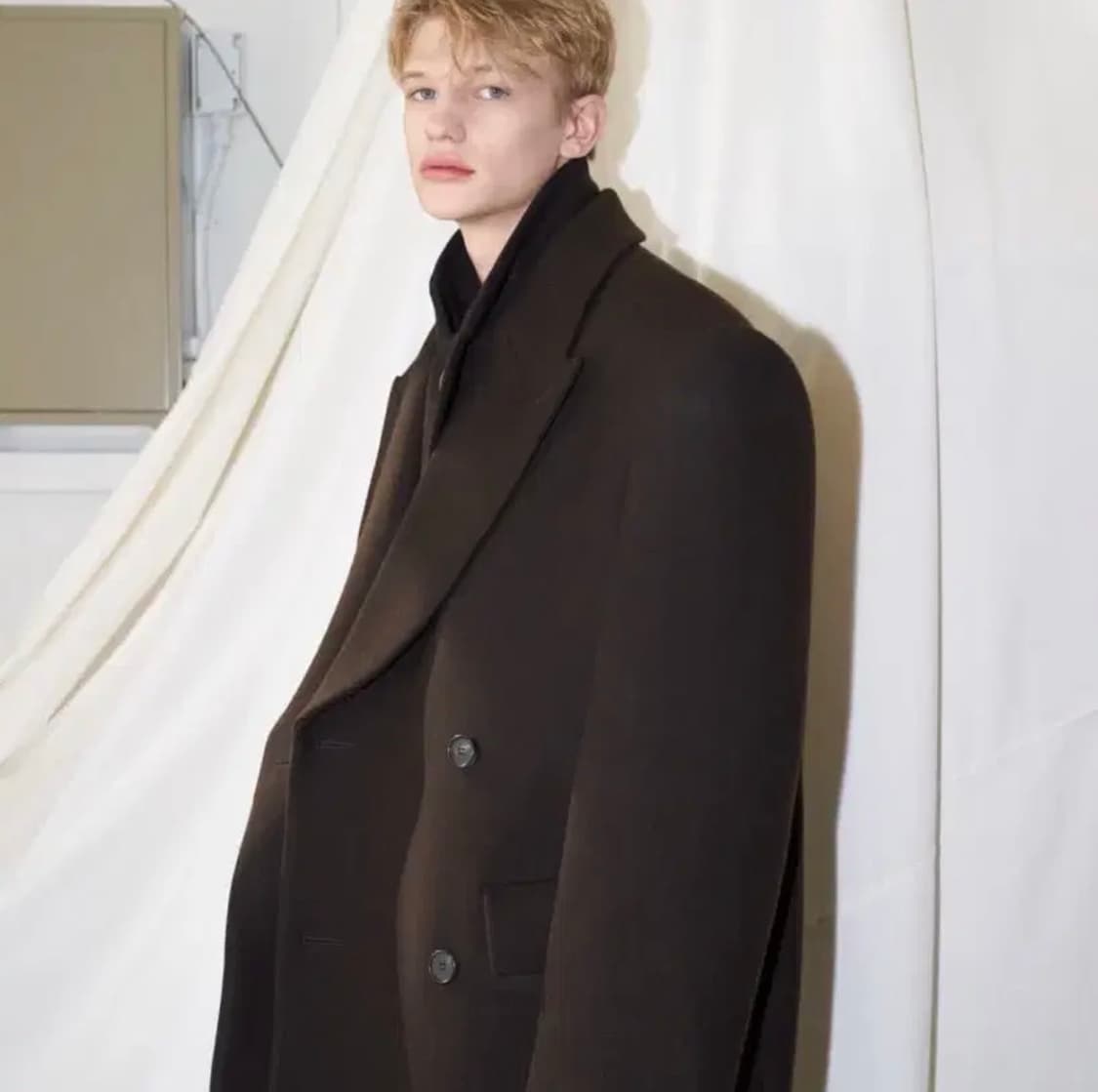 Yiyae 클래식 더블코트 브라운 상품이미지1