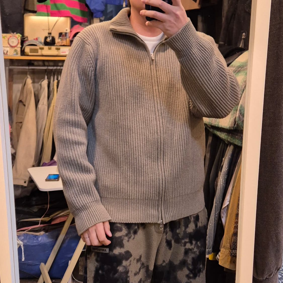 FREE(착샷잇음) 베이지 울 집업니트  상품이미지3