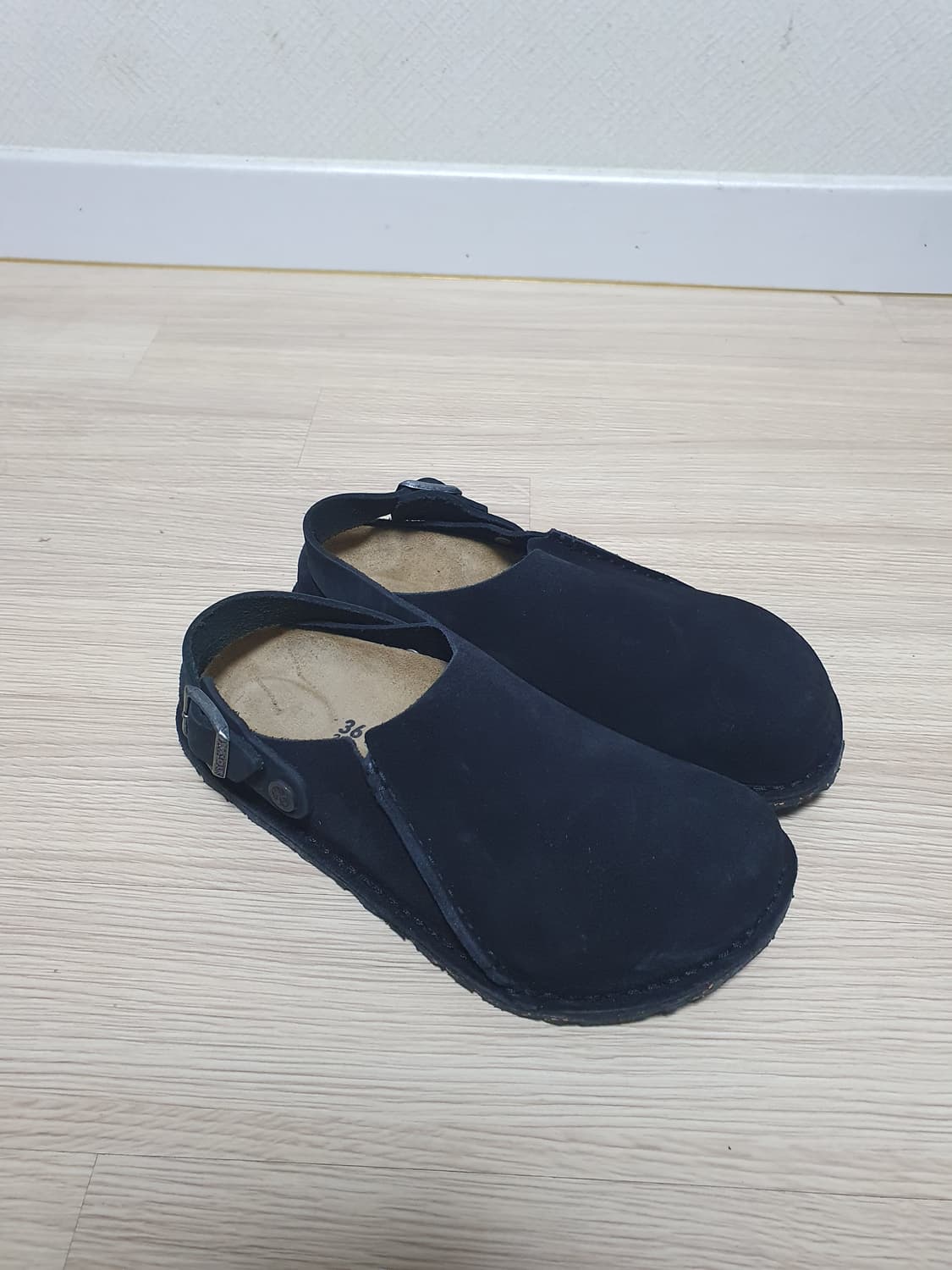 버켄스탁 루트리 스웨이드 클로그 230 상품이미지2