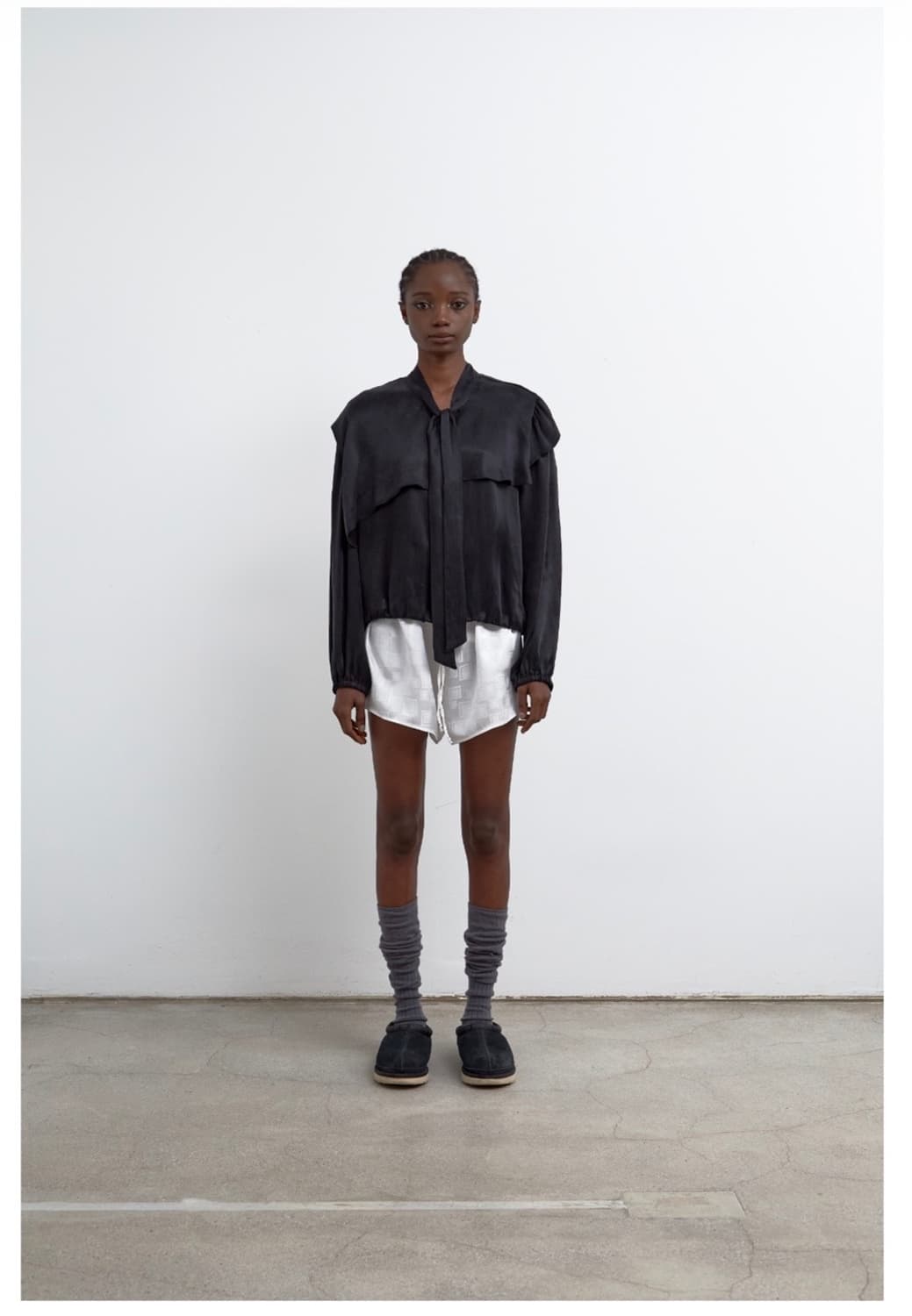 스탠드얼론 25FW 케이프BL 상품이미지3