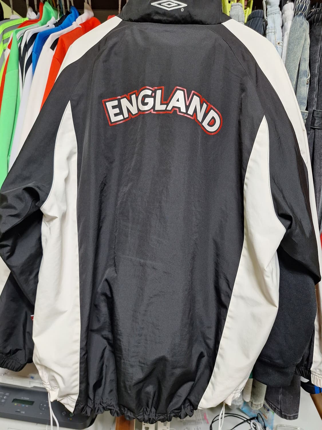 엄브로 잉글랜드 바람막이 상품이미지2