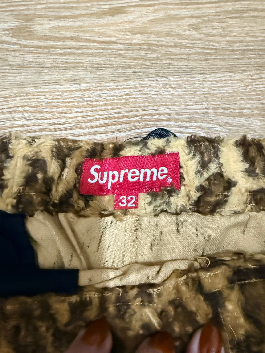 슈프림 14ss 퍼 레오파드 숏팬츠 32 상품이미지5