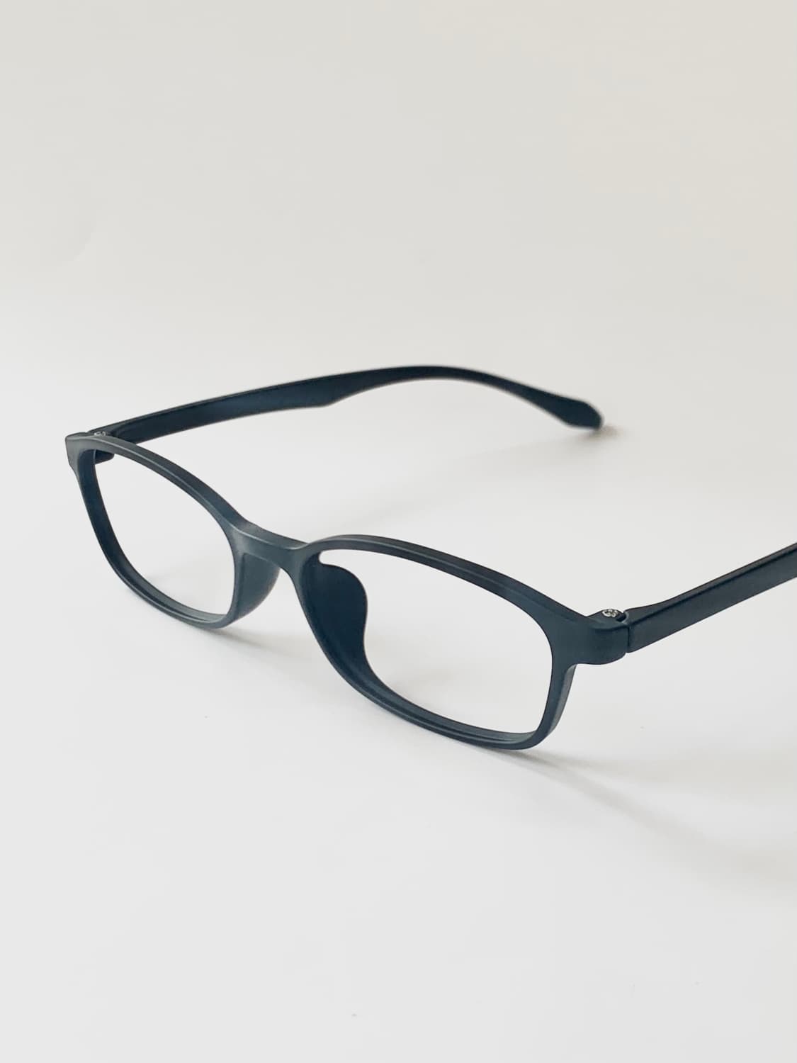 [픽키-617] 무광 매트 블랙 사각 뿔테 안경 데드스탁 초경량 상품이미지2