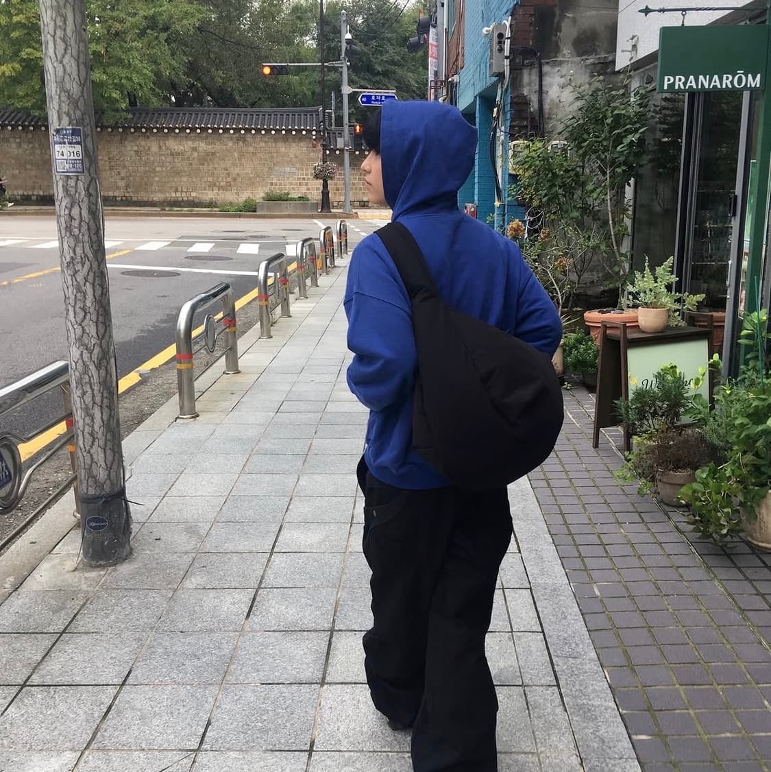 포스트아카이브 팩션 8.0 cvsm 크로스 백 상품이미지1