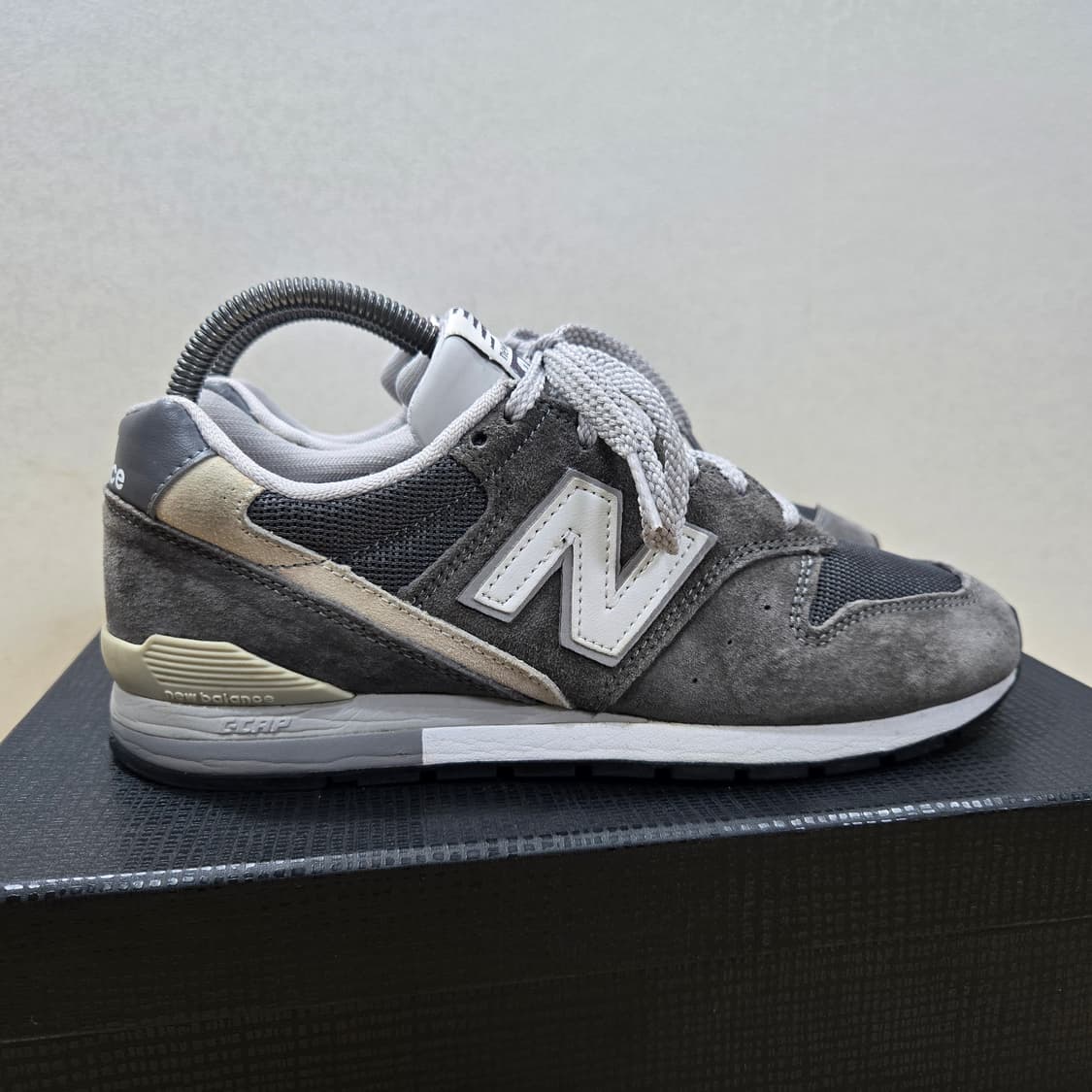 240 뉴발란스 996 그레이 상품이미지7