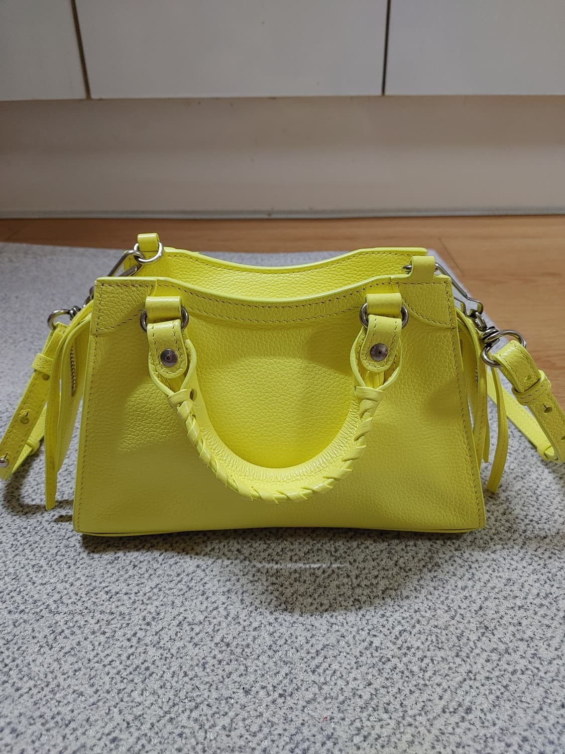 미사용 정품 발렌시아가 네오 클래식 미니 시티 모터백 크로스백 토트백 상품이미지3