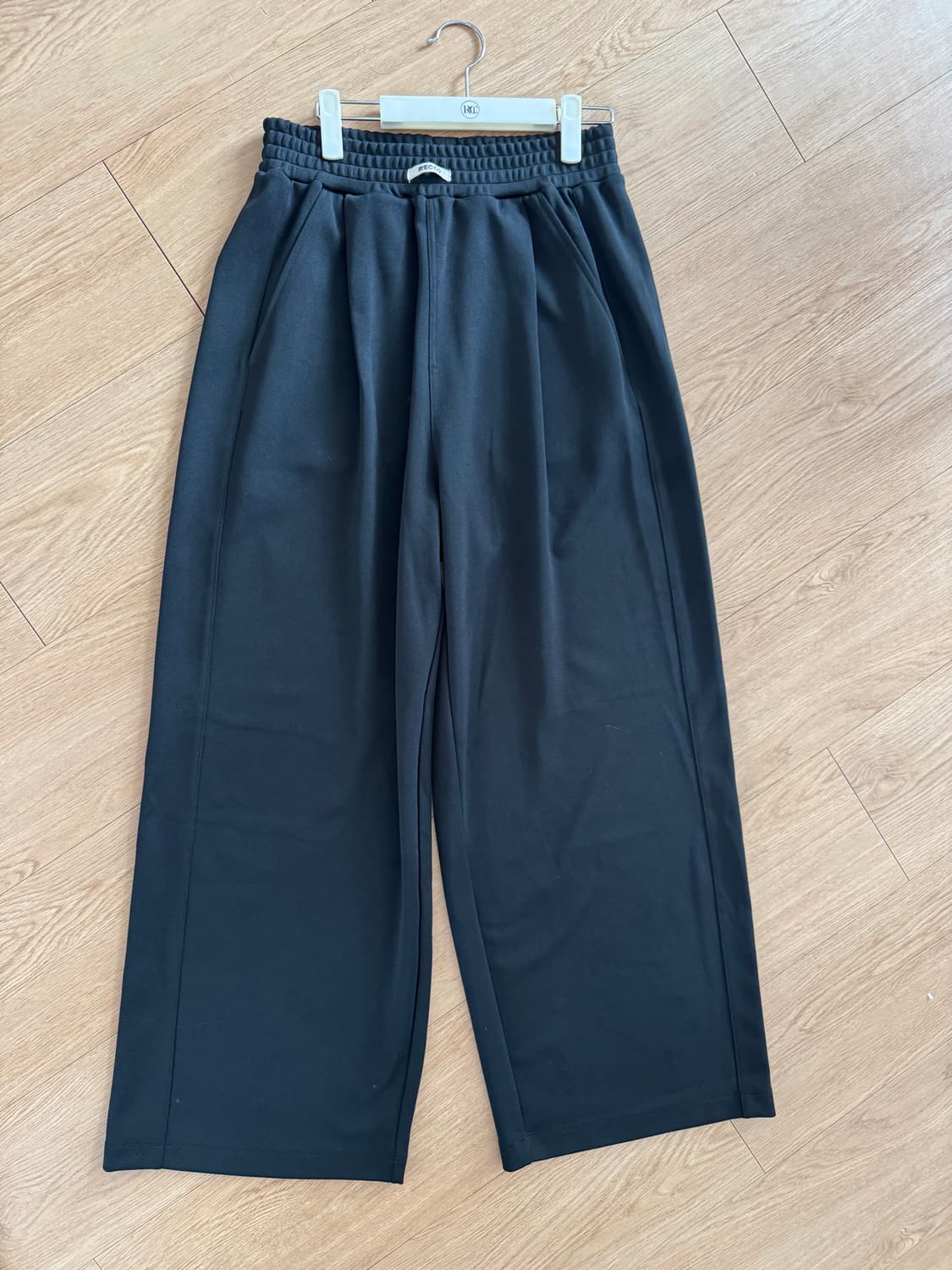 1회착용 블랙 M RECTO 24S/S 트리콧 더블와이드 팬츠   상품이미지7