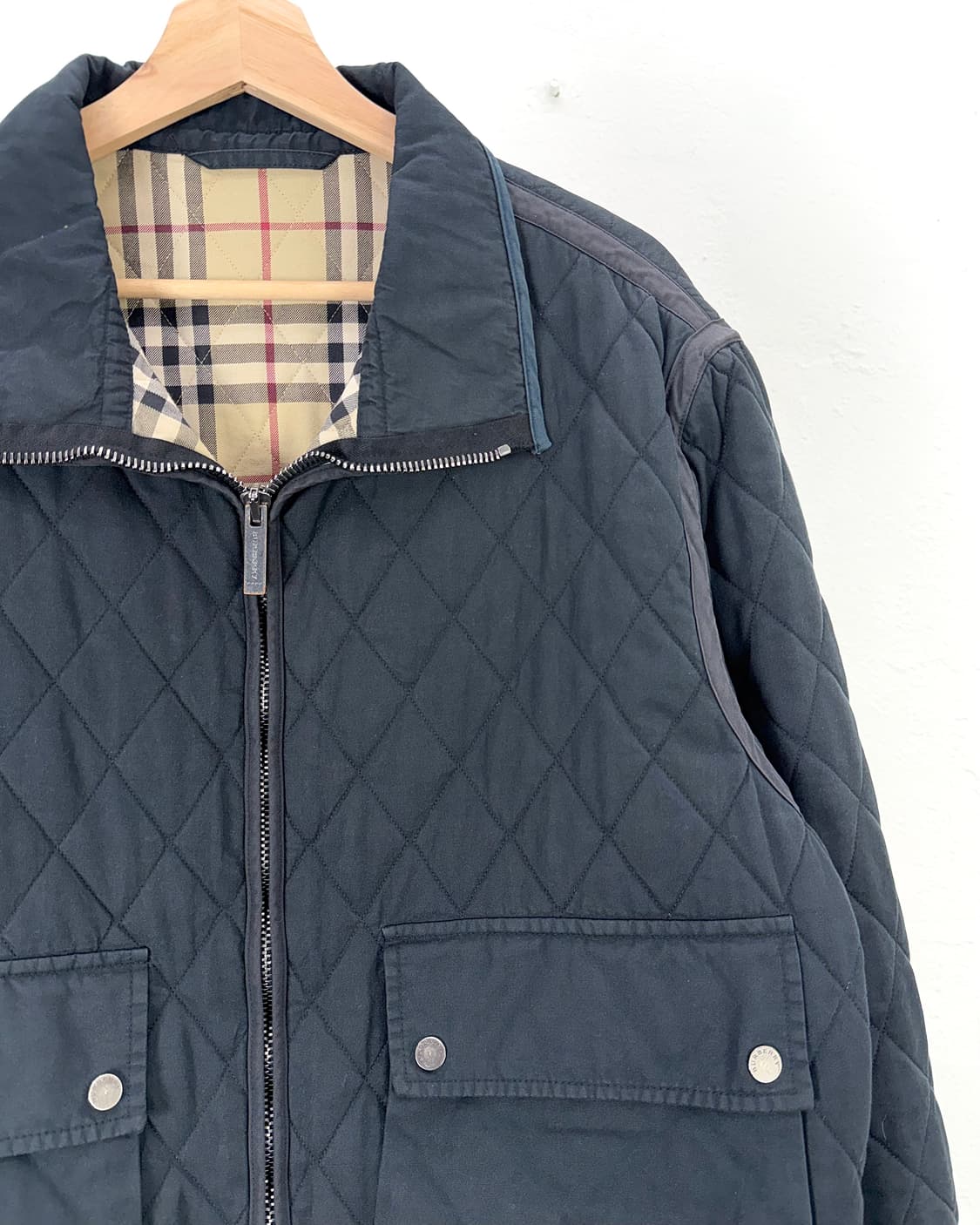 버버리 런던 블랙 노바체크 린포드 퀼팅 자켓 상품이미지4