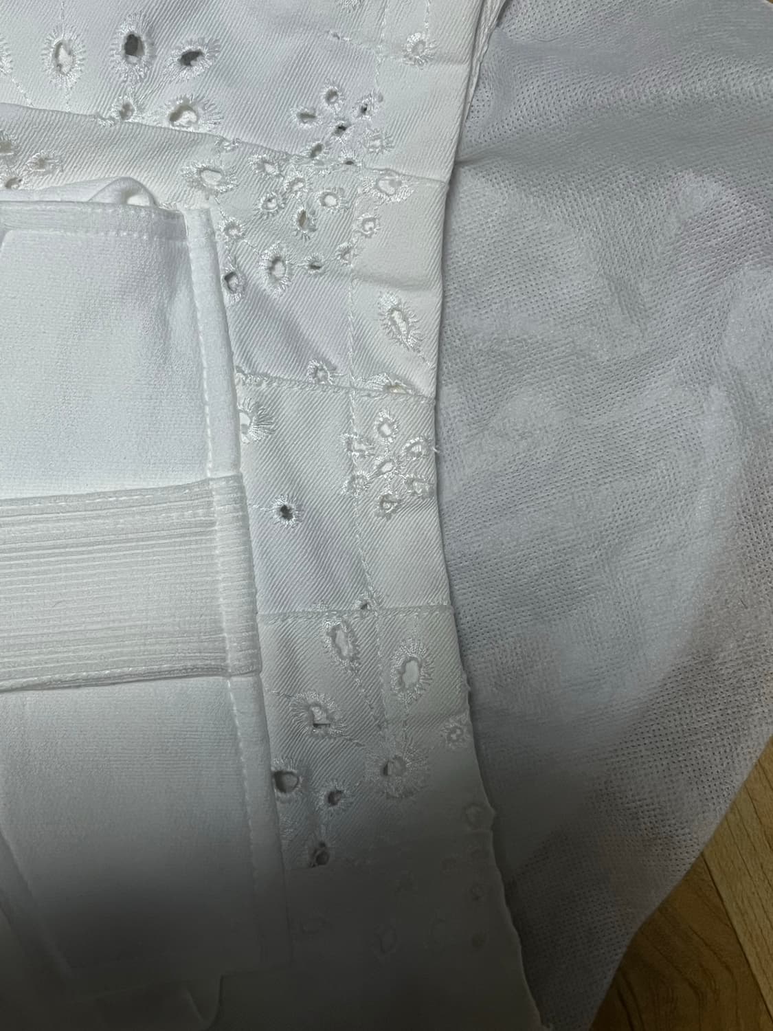 S/E/O EYELET LACE POCKET WRAP SKIRT 상품이미지3