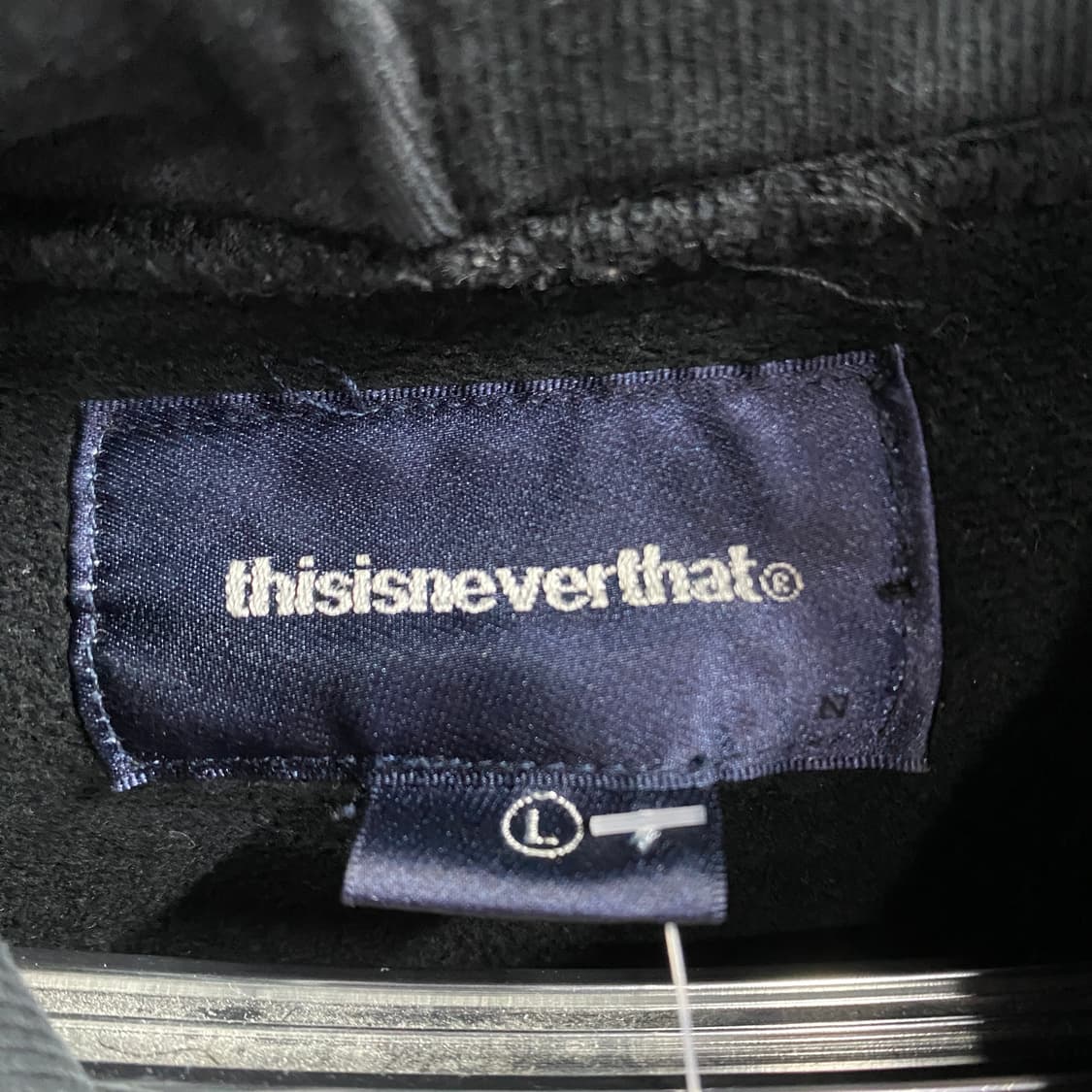 디스이즈네버댓 빅로고 블랙 후드티 B4019 상품이미지4