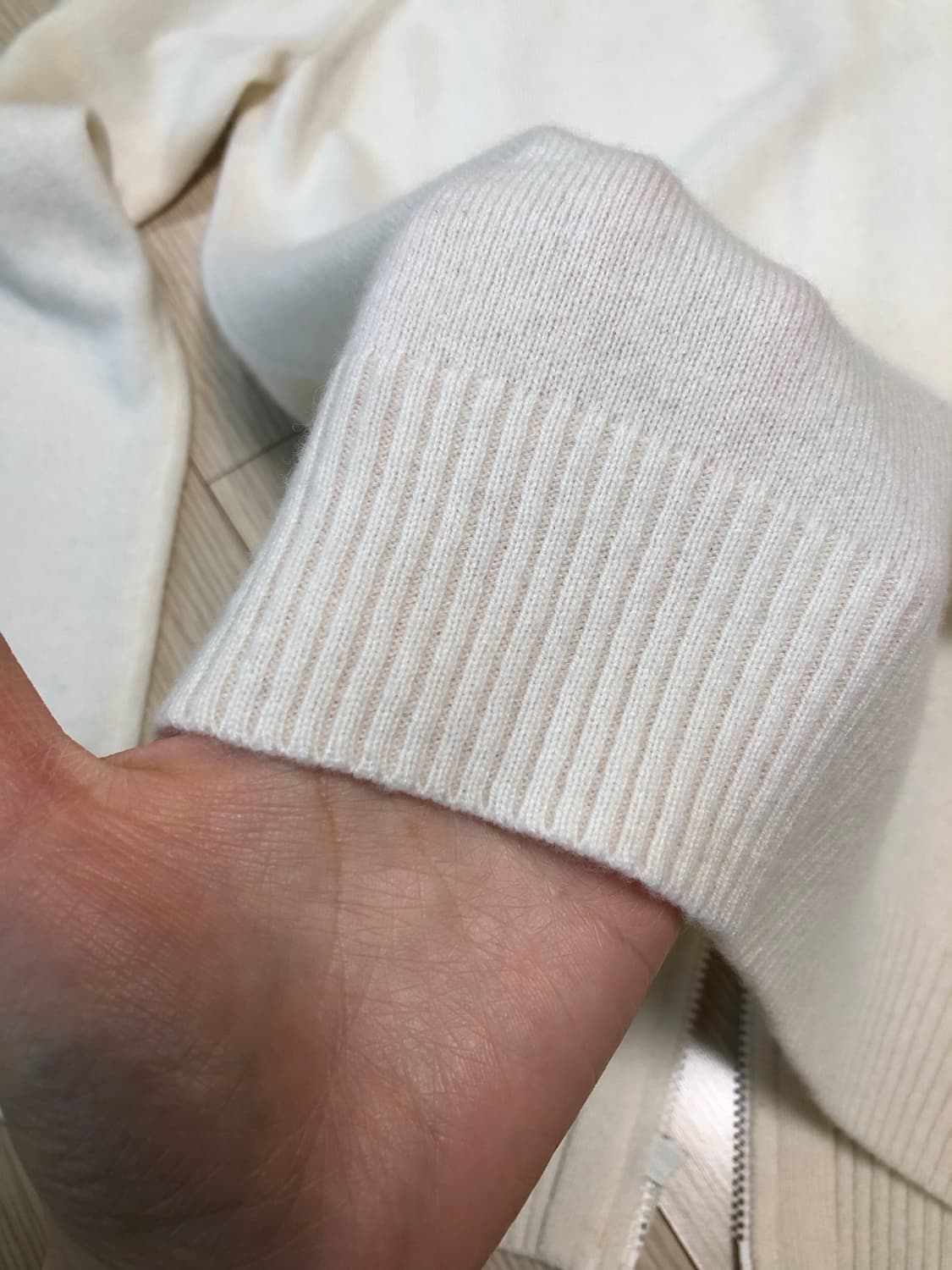 미착용 L 유니클로 X 이네스 캐시미어 100% 후드 집업 니트 가디건 상품이미지6