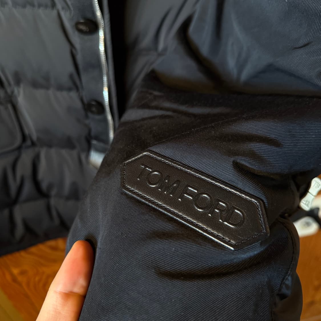 톰포드 패딩 판매 합니다. 상품이미지7