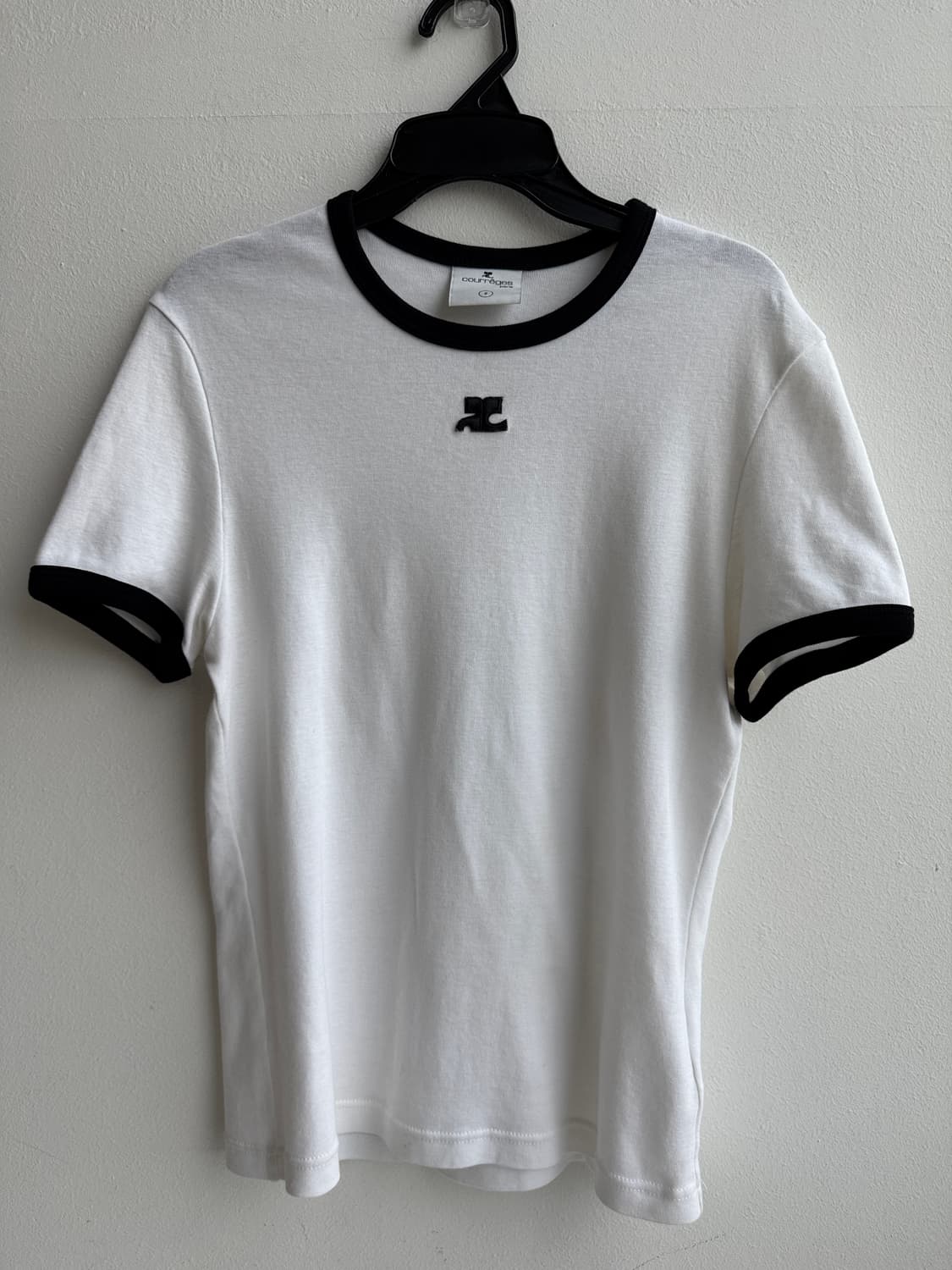 Courreges 꾸레쥬 콘트라스트 화이트 블랙 티셔츠 상품이미지1
