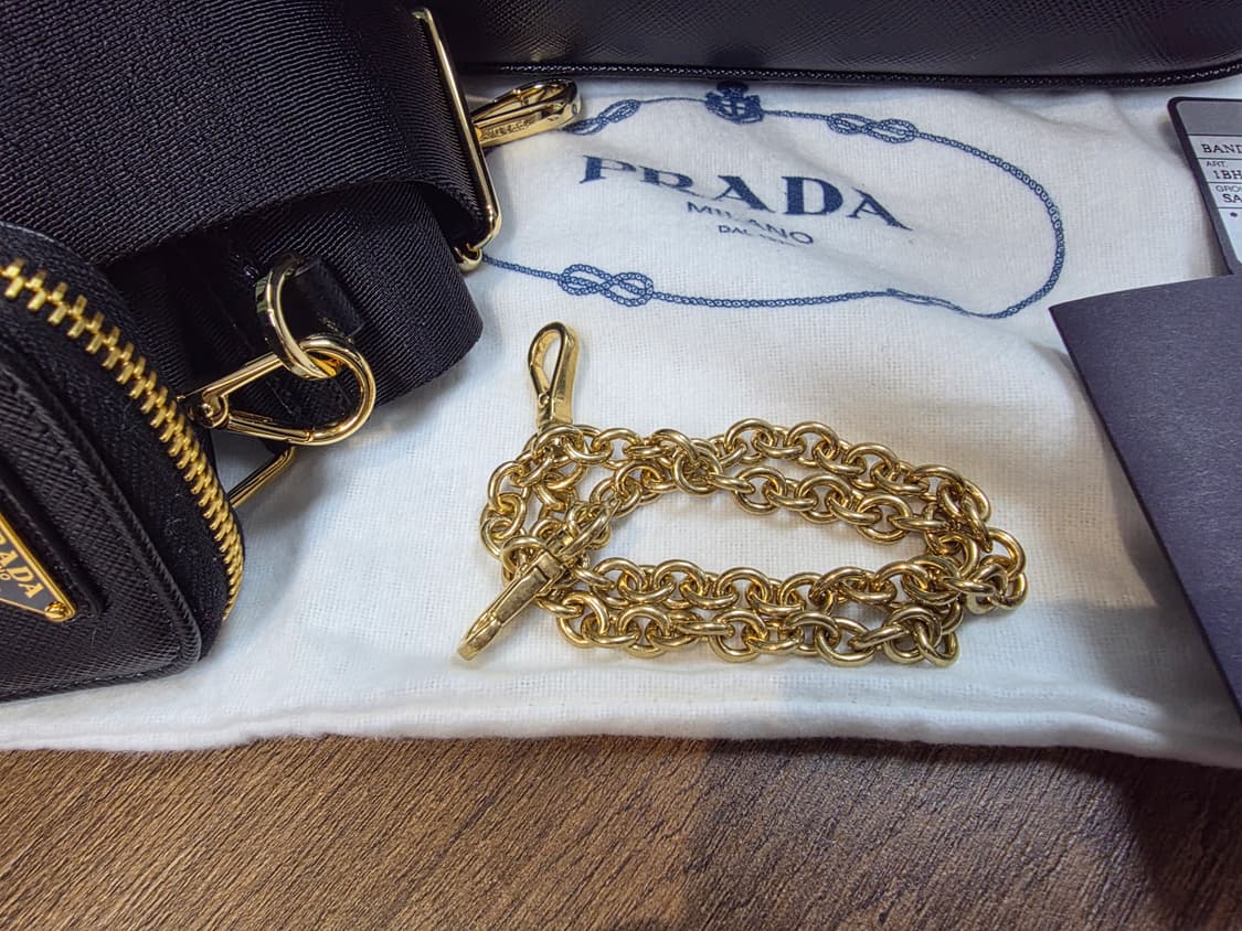 프라다 호보백 블랙 + 스트랩 파우치 체인 상품이미지4