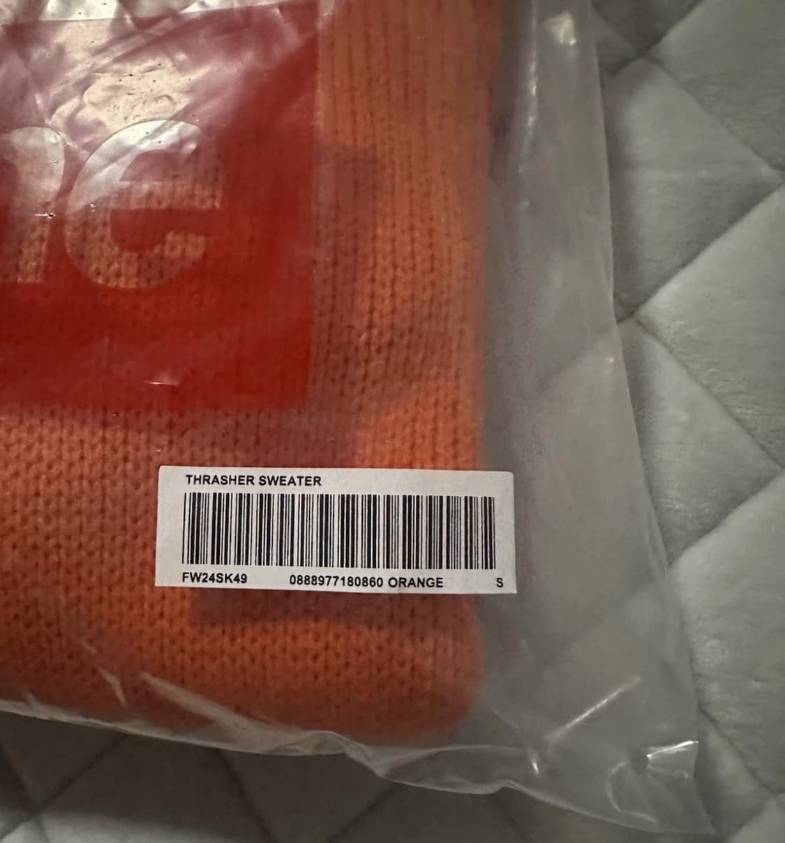 슈프림 x 트레셔 스웨터 오렌지 - 24FW 상품이미지4