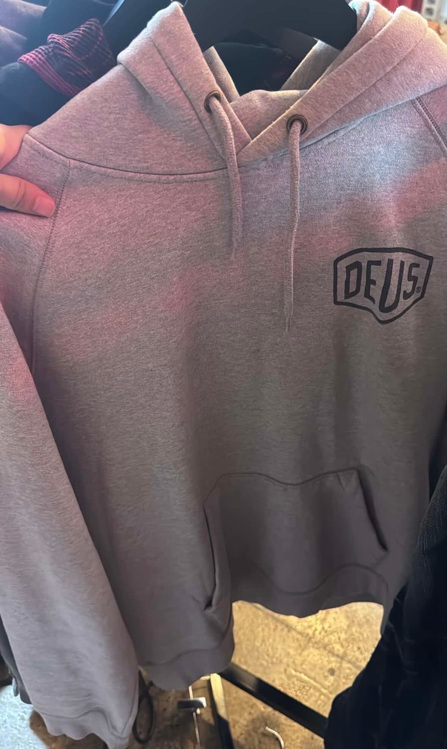 데우스 후드티 팔아요 상품이미지1