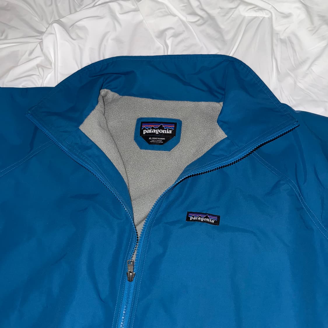 파타고니아 쉘드 신칠라 봄버 자켓 블루 상품이미지3