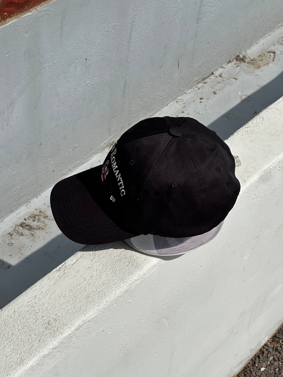 [F] 로맨틱크라운 레터링 블랙 볼캡 모자 상품이미지3