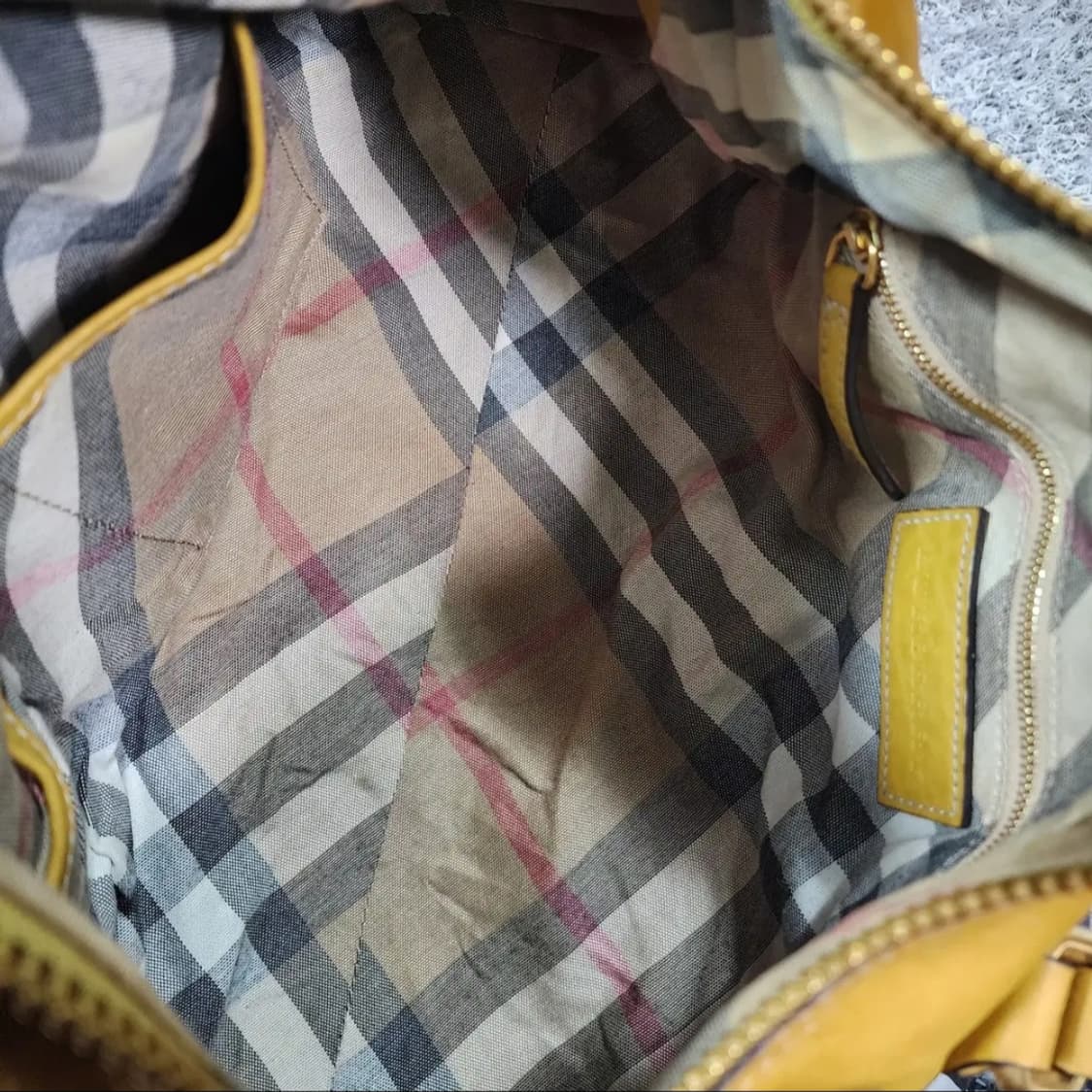 버버리 레더 토트백 상품이미지9