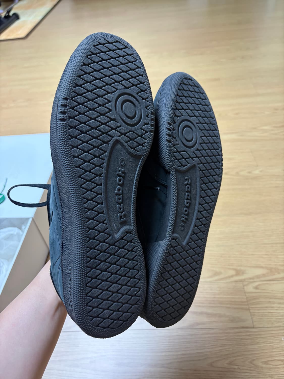 리복 자운드 클럽c 285사이즈 판매합니다 상품이미지7